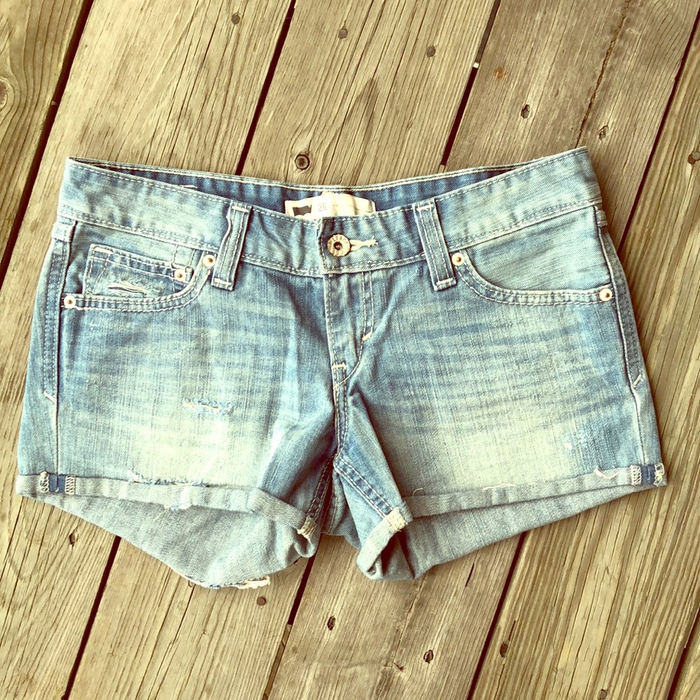 Levi’s shorts